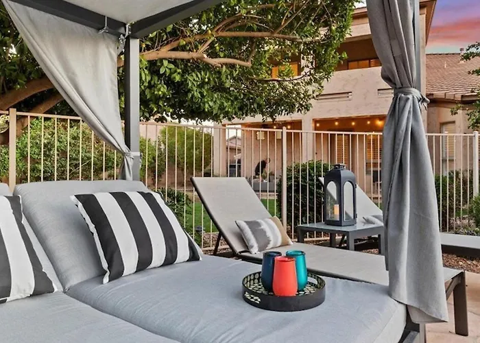 Massive North Scottsdale 6 Bdrm W Oasis Backyard Ferienhaus *