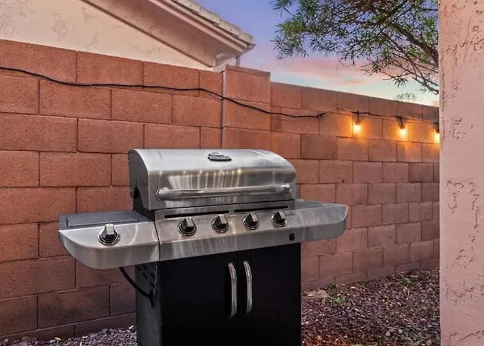 Massive North Scottsdale 6 Bdrm W Oasis Backyard Ferienhaus *