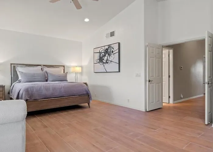 Massive North Scottsdale 6 Bdrm W Oasis Backyard Ferienhaus *