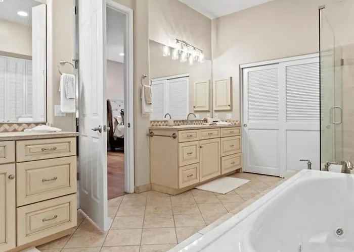 Massive North Scottsdale 6 Bdrm W Oasis Backyard *