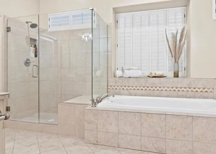 Massive North Scottsdale 6 Bdrm W Oasis Backyard Ferienhaus *