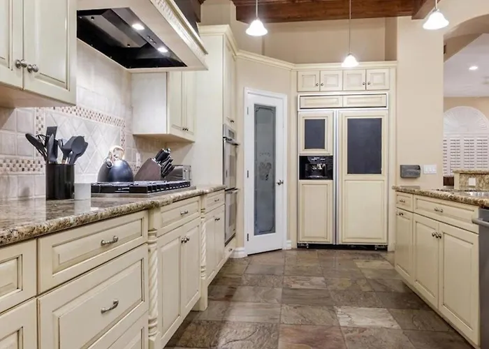 Massive North Scottsdale 6 Bdrm W Oasis Backyard *